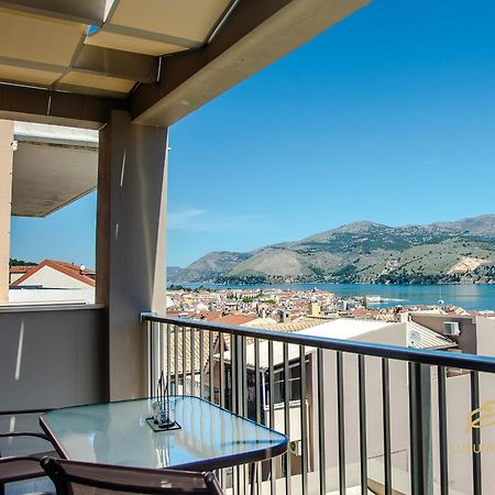 Emily'S Luxury Apartments Argostolion Exterior foto
