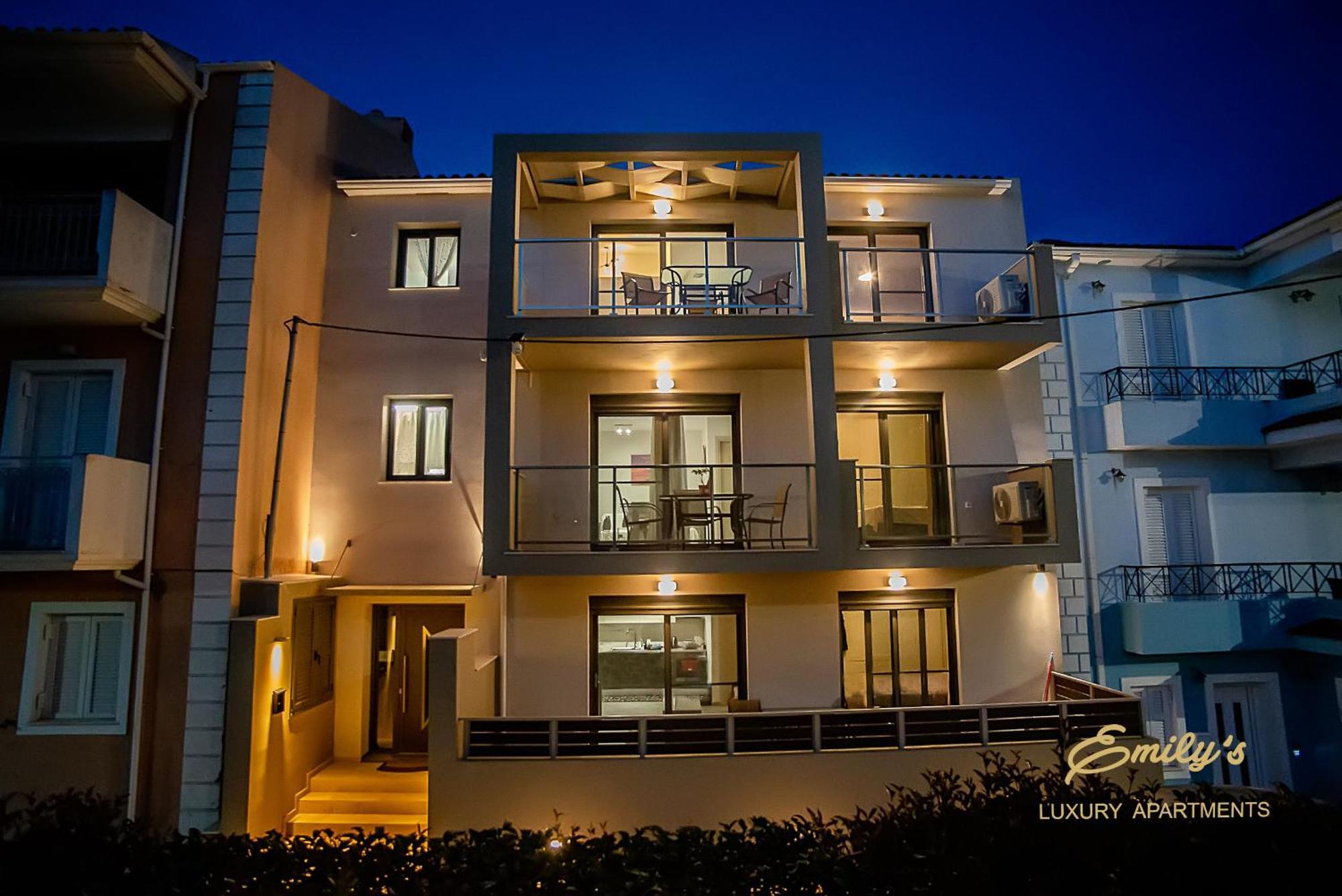 Emily'S Luxury Apartments Argostolion Exterior foto
