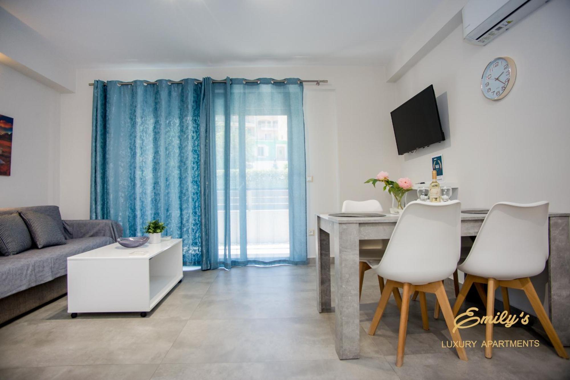 Emily'S Luxury Apartments Argostolion Exterior foto