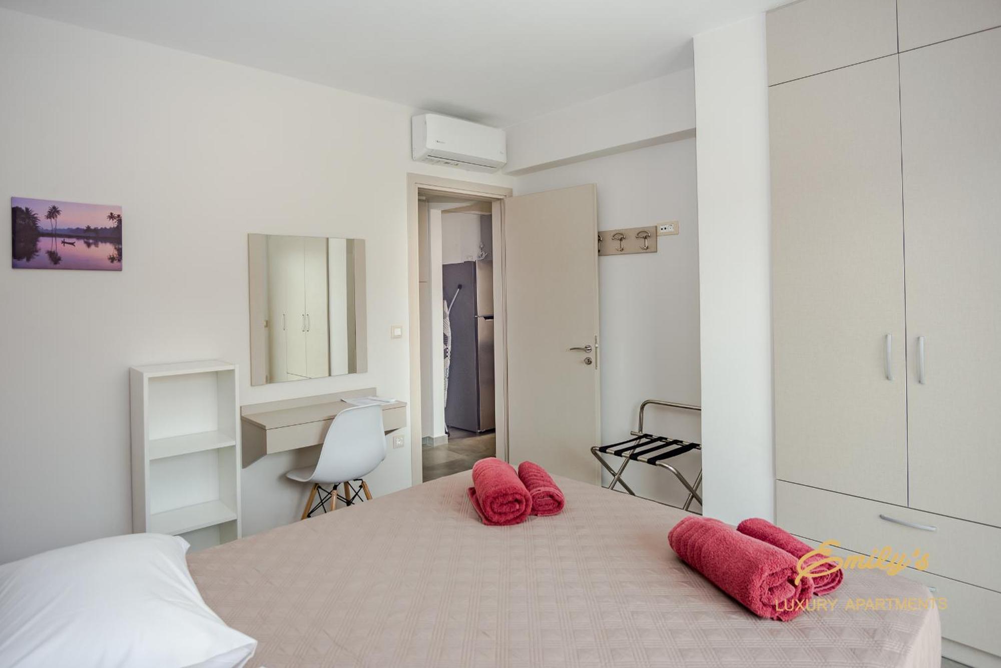 Emily'S Luxury Apartments Argostolion Exterior foto