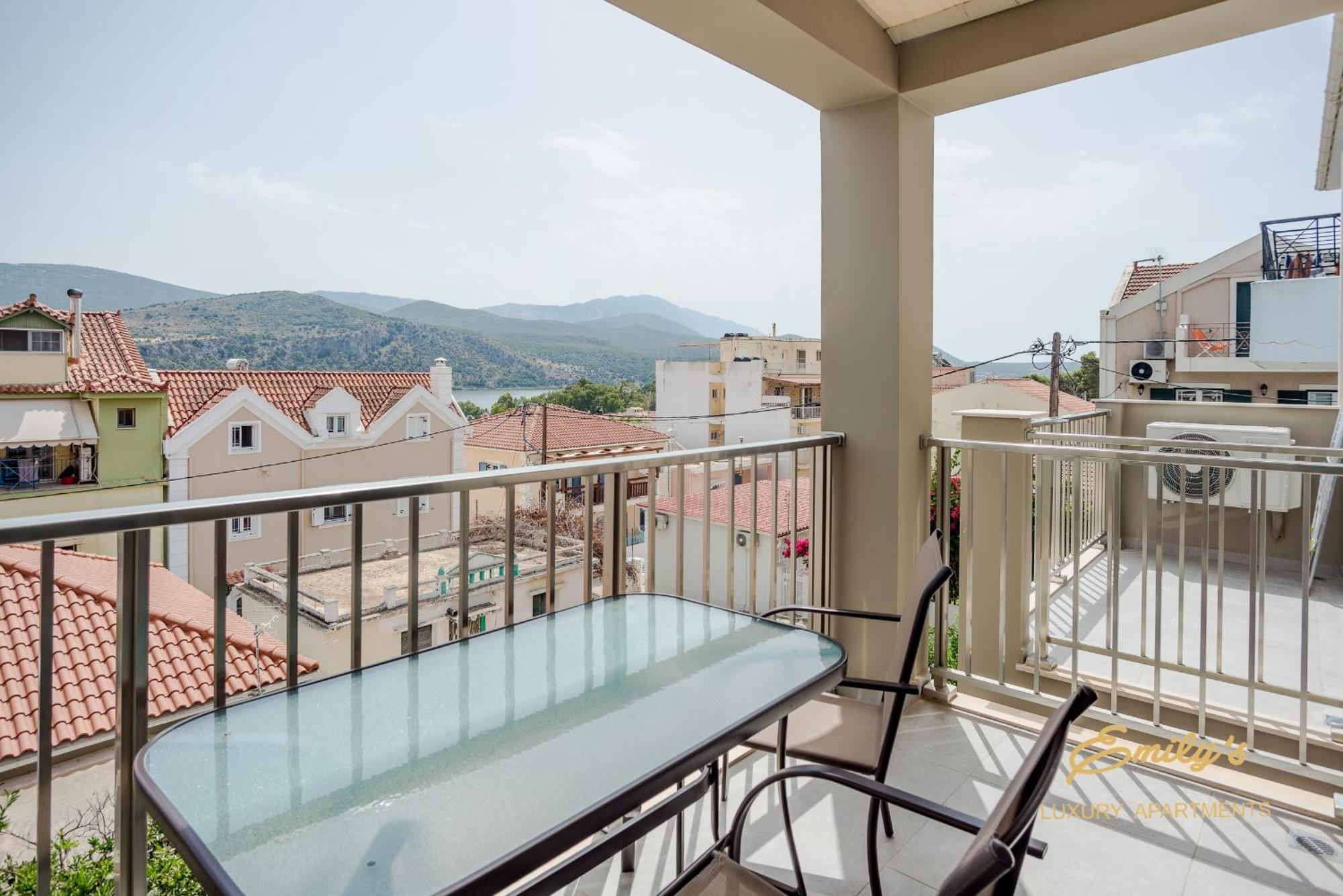 Emily'S Luxury Apartments Argostolion Exterior foto